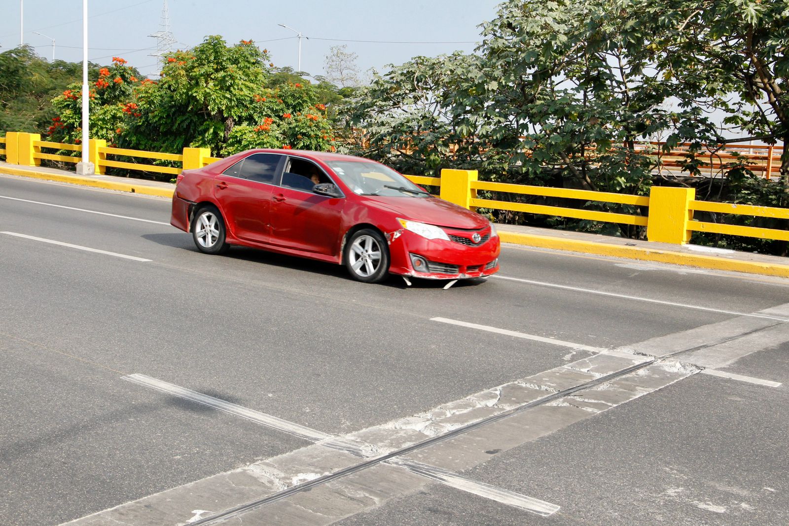 Vehículos transitan en el Puente Duarte | Foto: Félix Lara 