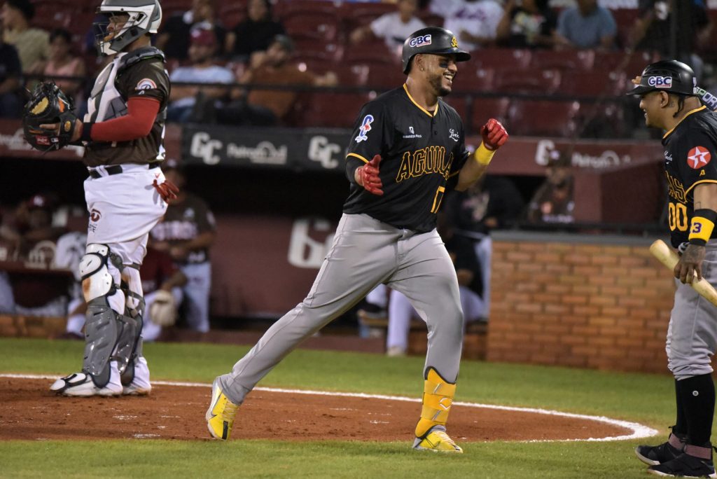 Con jonrones de Lagares, Morel y Palka Águilas ganan tercero en línea