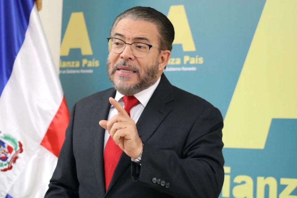 PRM oficializa a Guillermo Moreno como candidato a senador del DN